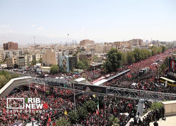 نماز بر پیکر امام مجاهد شهید با حضور میلیونی مردم و مسئولان